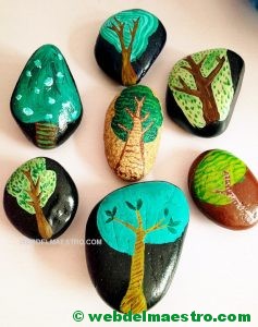 Pintar piedras-árboles