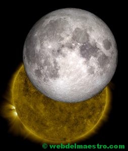 La Luna con el Sol de fondo