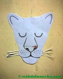 León-2 con hojas de otoño-plantilla