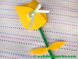 Tulipán de cartulina