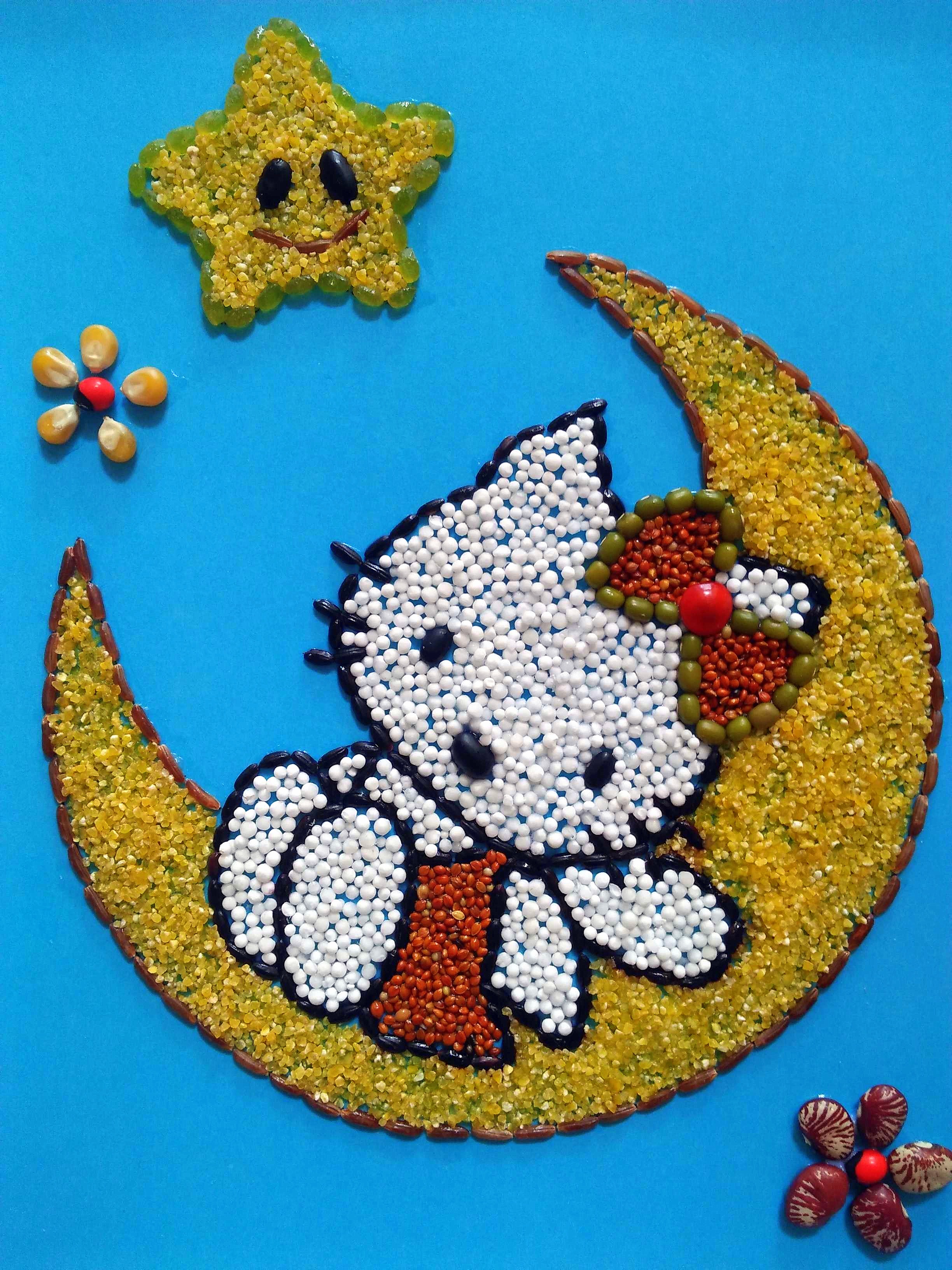 Hello Kitty realizado con legumbres