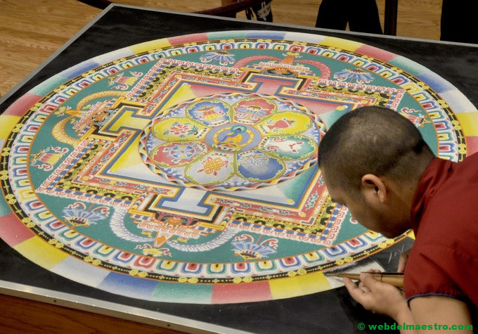 mandala budista de arena