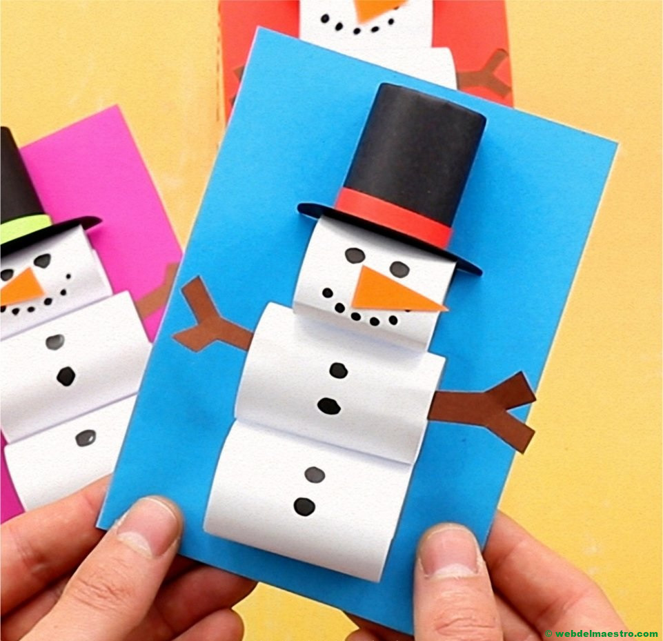 Muñeco de nieve de papel y cartulina